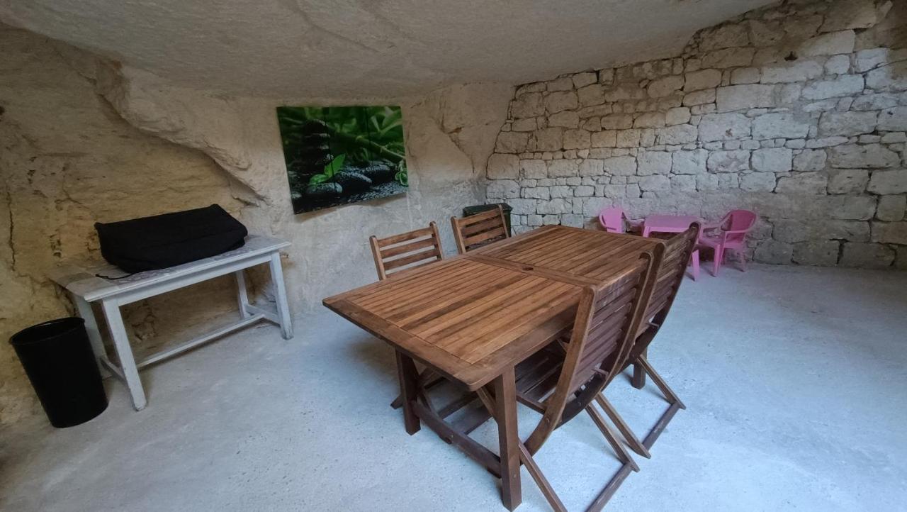Meuble De Tourisme Petit Chail Saint Savinien ภายนอก รูปภาพ