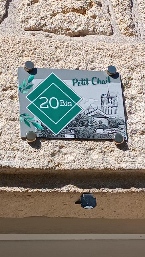 Meuble De Tourisme Petit Chail Saint Savinien ภายนอก รูปภาพ